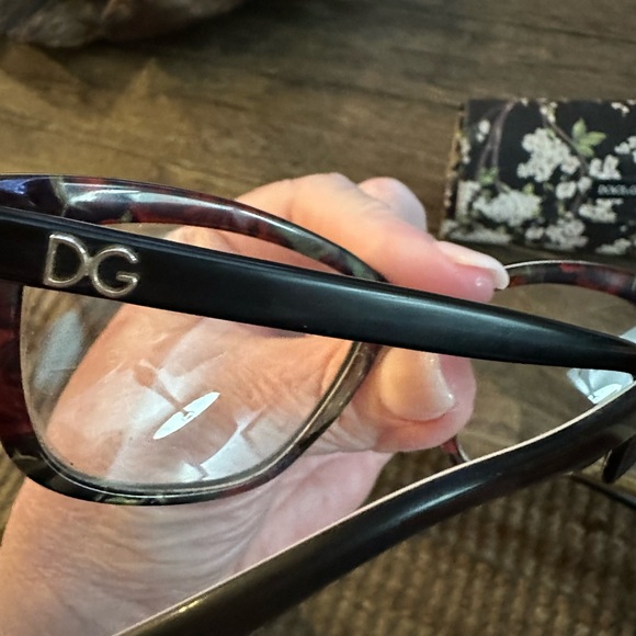 Dolce gabbana glasses frames with holder - Picture 7 of 7